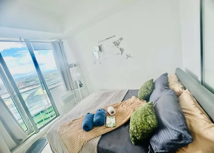 Apartamento Cozy At Azure Urban Manila